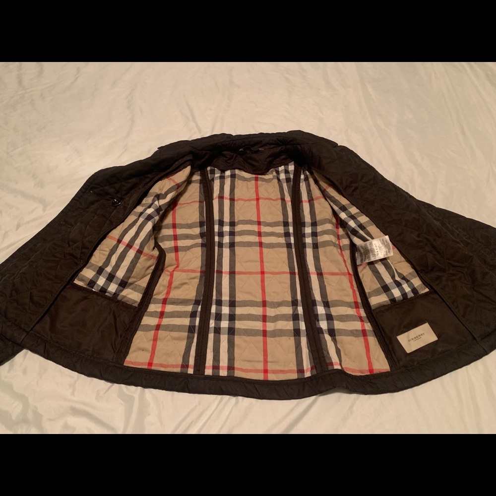 🔥🔥SOLD🔥🔥Women’s Burberry Quilted Notch-Lapel